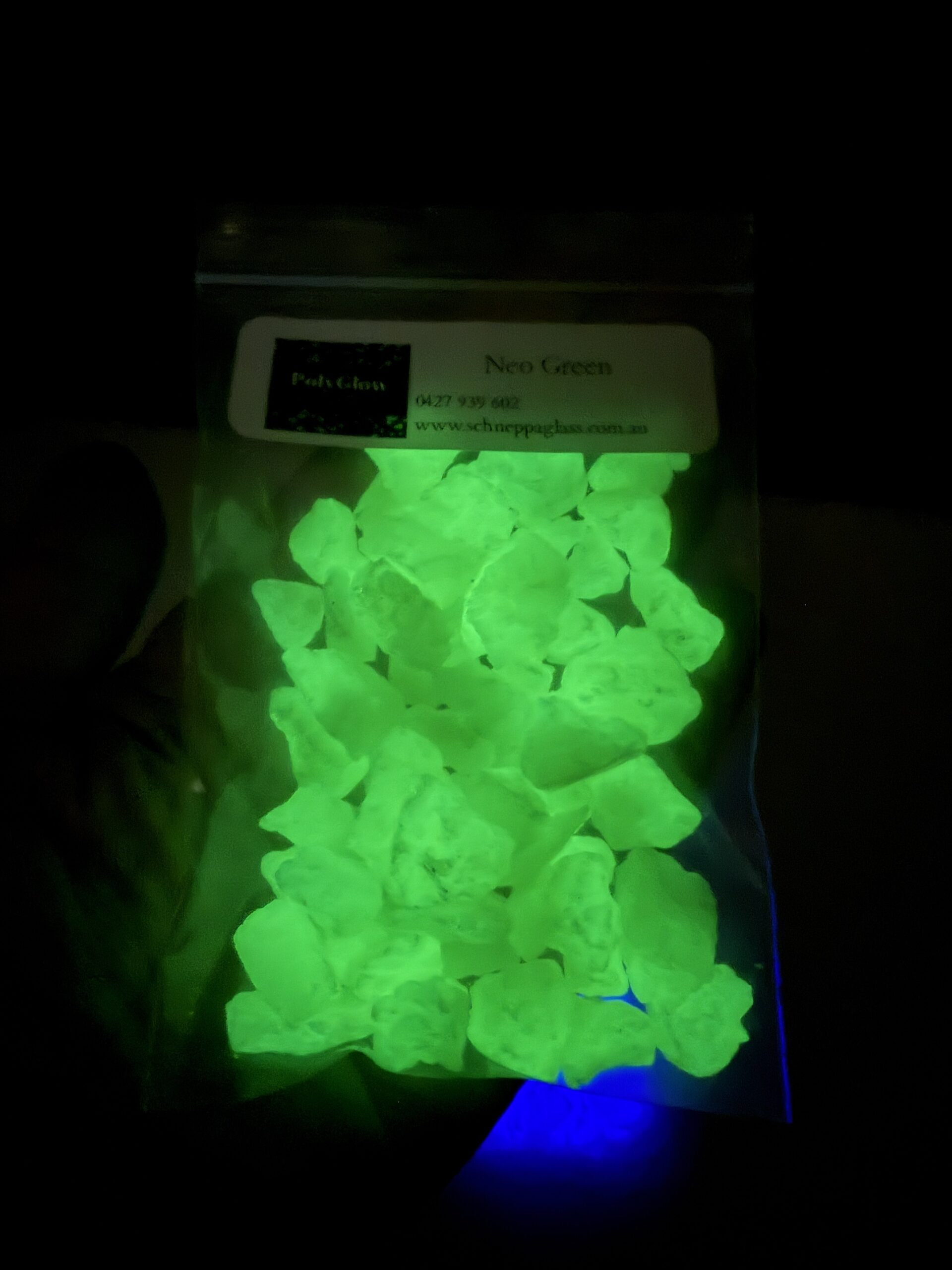 Neo Green PolyGlow sample